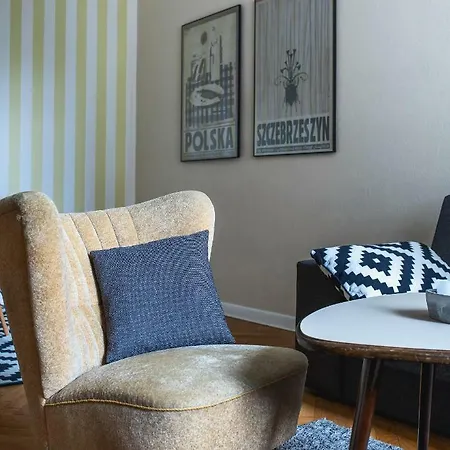 Sleepwithus Wilcza Apartment